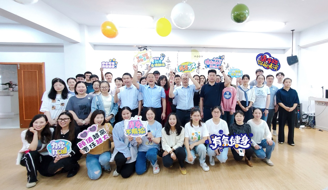 奧聯(lián)電子舉辦中秋國慶雙節(jié)慶?；顒訄A滿落幕